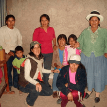 BILLETERA GRANDE DE CUERO CON BORDADO by Runakay - HAF Perú