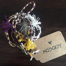 SUJETA LENTES TUSAY CORDÓN ARTESANAL HECHO A MANO MORADO by Mosqoy | HAF Perú