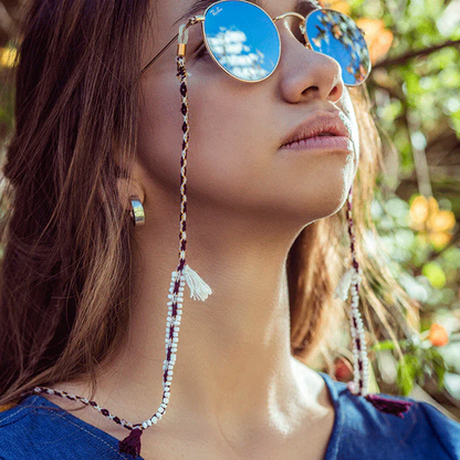 SUJETA LENTES TUSAY CORDÓN ARTESANAL HECHO A MANO MORADO 2 by Mosqoy | HAF Perú