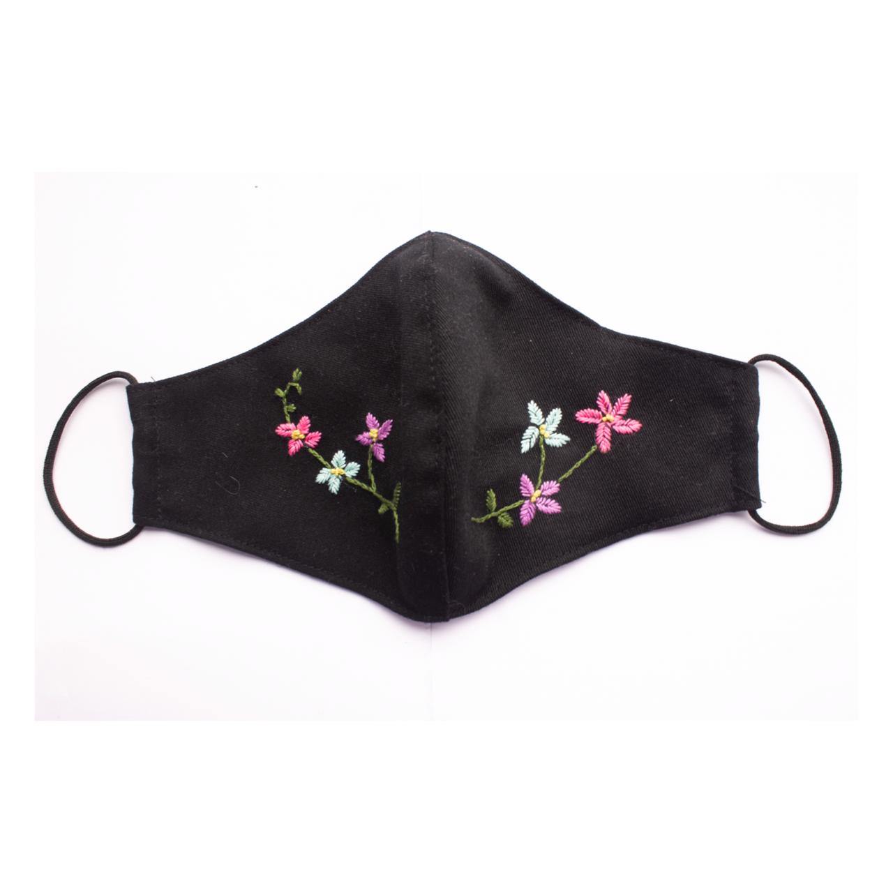 MASCARILLA BORDADA A MANO by Kactus - HAF Perú