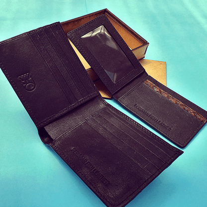 Billetera Paiche (Marrón int. Negro) by QAYA - HAF Perú