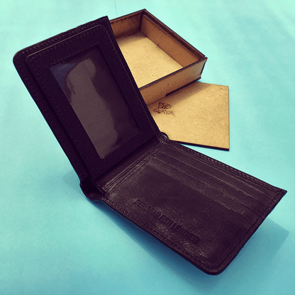 Billetera Paiche (Marrón int. Negro) by QAYA - HAF Perú