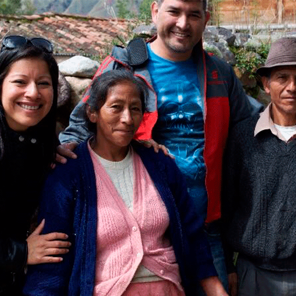 MACA NEGRA SHAMPOO by Qéira - HAF Perú
