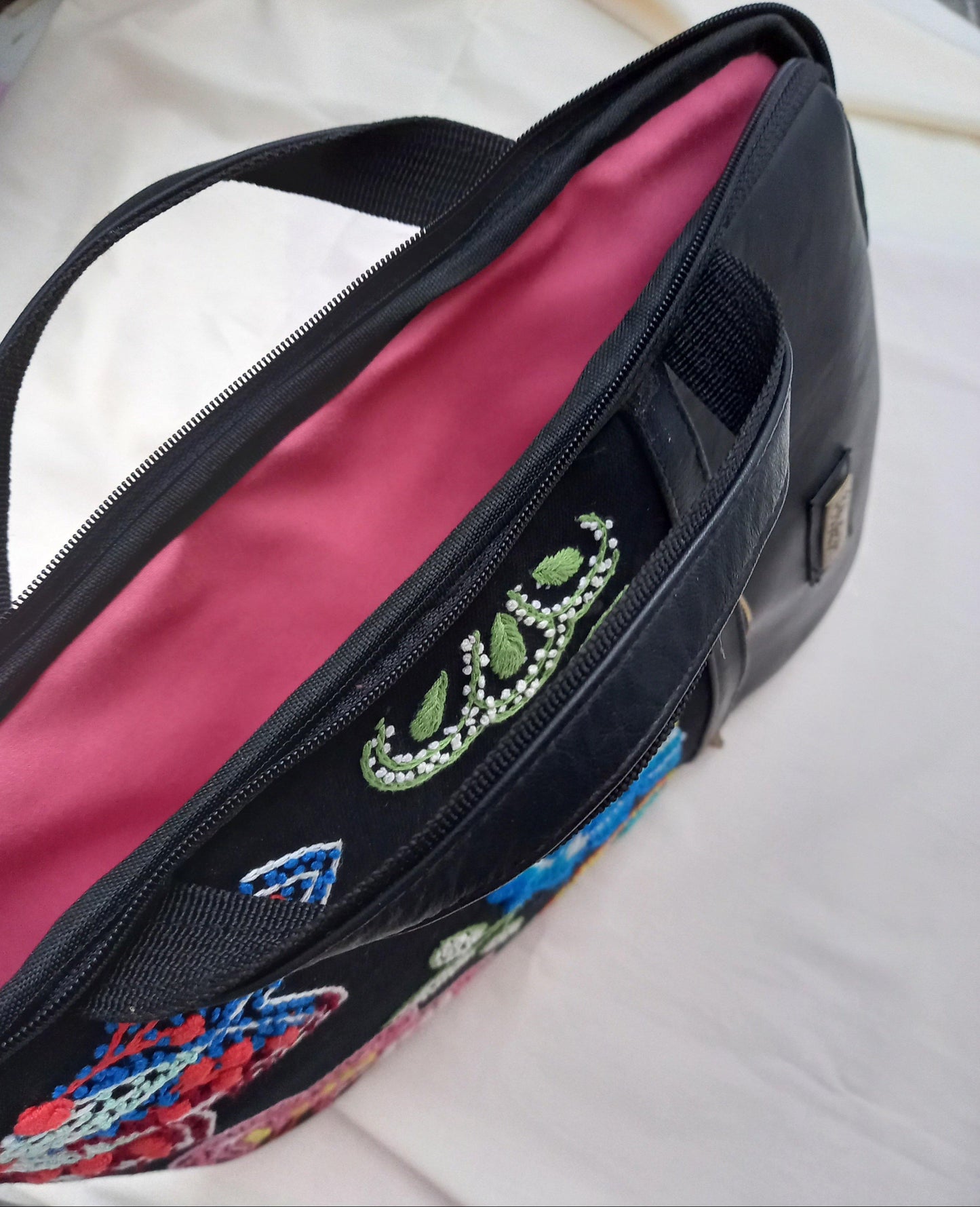 PORTA LAPTOP 14" AMAPOLA by Bella Aborigen - HAF Perú