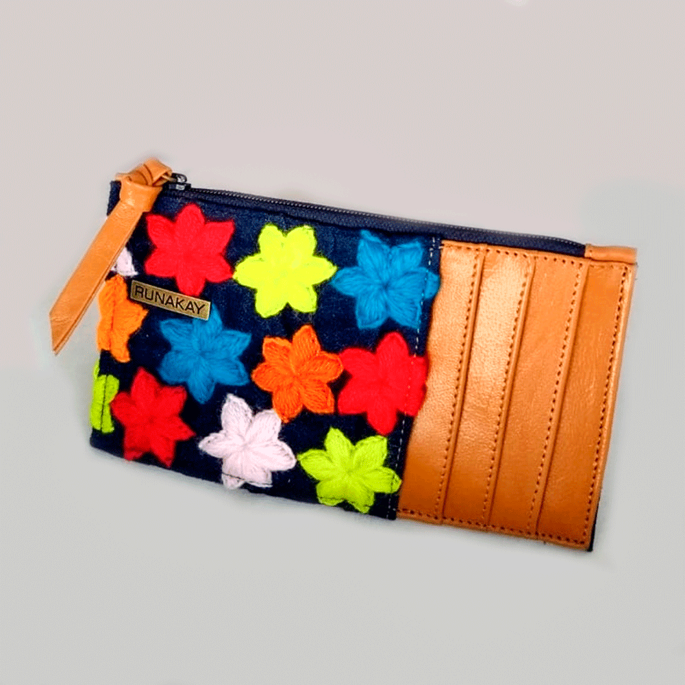 PORTATARJETAS DE CUERO CON BORDADO by Runakay - HAF Perú