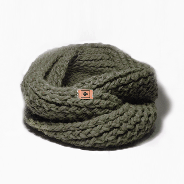 BUFANDA TEJIDA DOBLE VUELTA (VERDE MILITAR) by Kactus - HAF Perú