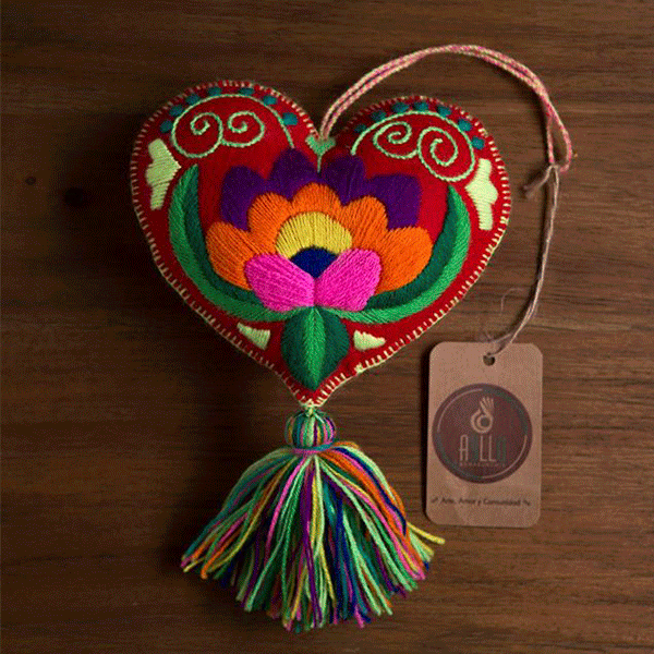 CORAZÓN GRANDE by Ayllu Ruwasunchis - HAF Perú