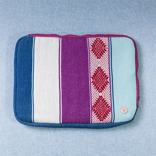 FUNDA DE LAPTOP YANAPAY by Mosqoy - HAF Perú