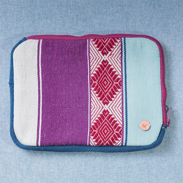 FUNDA DE LAPTOP YANAPAY by Mosqoy - HAF Perú