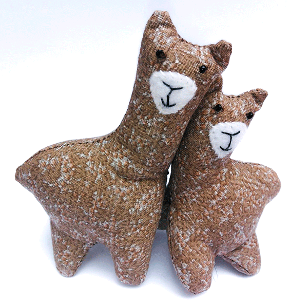 LLAMAS ENAMORADAS by CMMB - HAF Perú