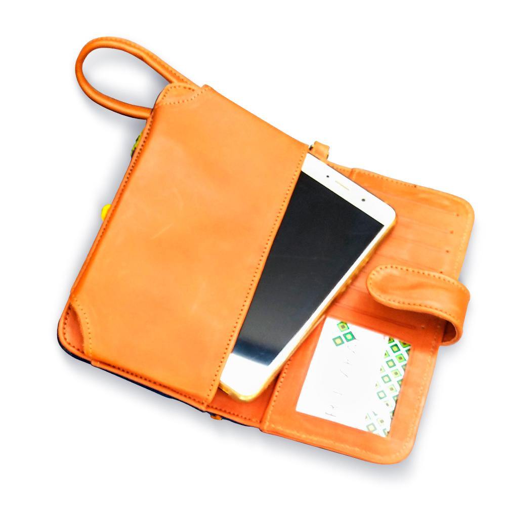 PORTA CELULAR BILLETERA JEAN BORDADO CON CUERO by Runakay - HAF Perú