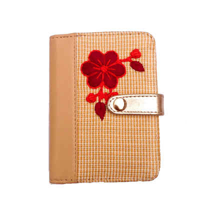 PORTAPASAPORTE BORDADO ARUMI by Bella Aborigen - HAF Perú