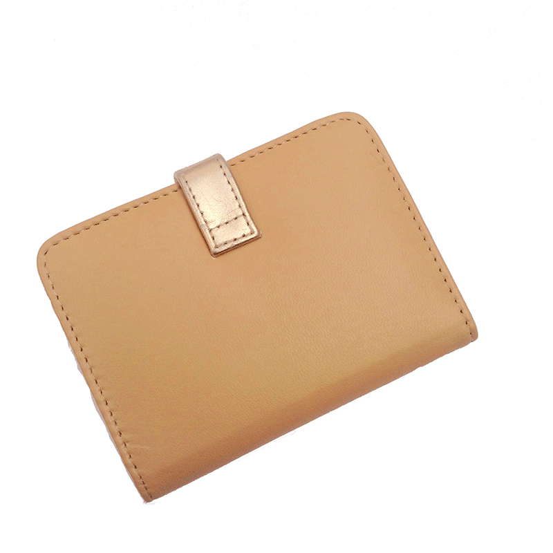 PORTAPASAPORTE BORDADO ARUMI by Bella Aborigen - HAF Perú