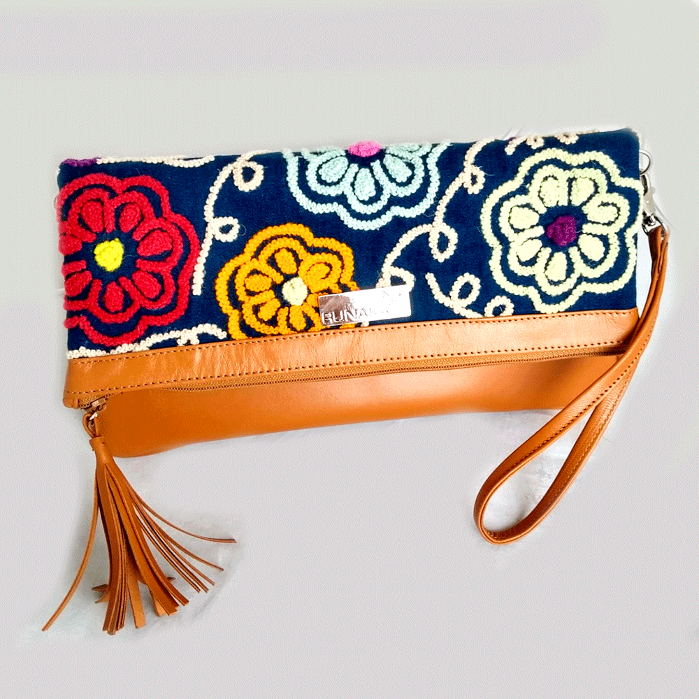 CLUTCH BORDADO by Runakay - HAF Perú