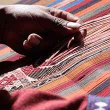 PORTAPASAPORTE ARTESANAL CHUSAY by Mosqoy | HAF Perú