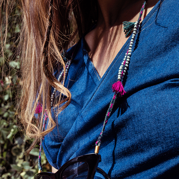 SUJETA LENTES TUSAY CORDÓN ARTESANAL HECHO A MANO AZUL 1 by Mosqoy | HAF Perú