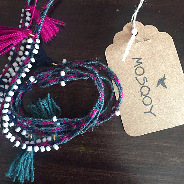 SUJETA LENTES TUSAY CORDÓN ARTESANAL HECHO A MANO by Mosqoy | HAF Perú